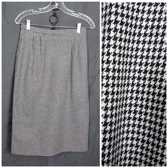 Dresses & Skirts - 4/10- Black & Cream Wool Blend Houndstooth Skirt Size 8
